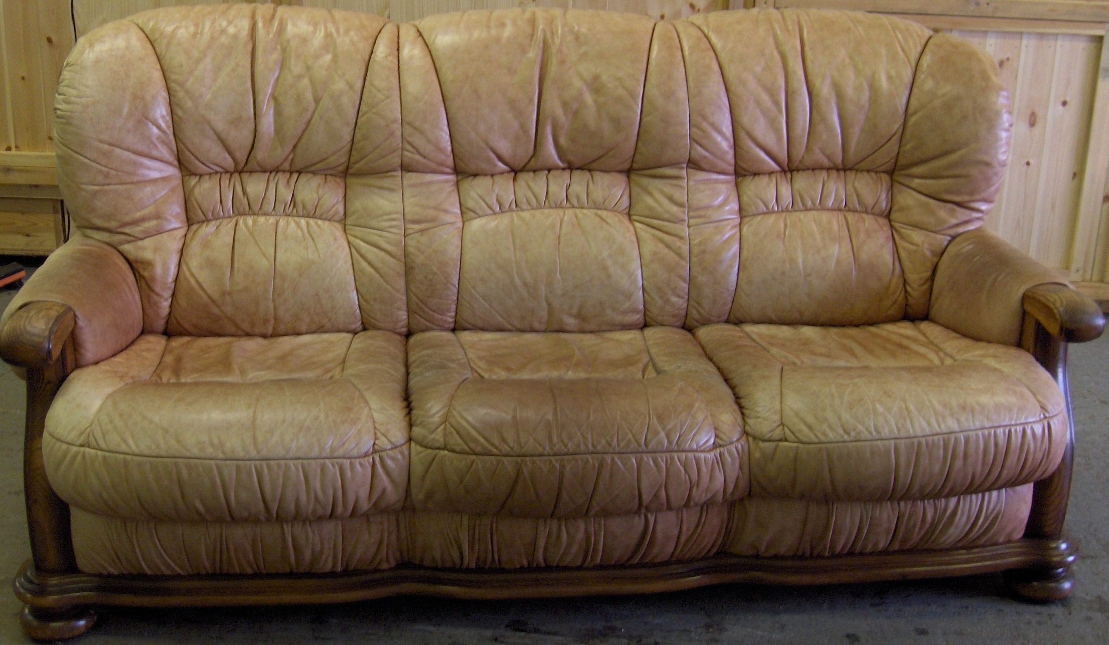 pink-sofa-before